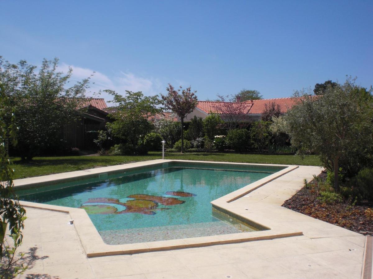 Le Jardin De Nemo Bed & Breakfast บิสการ์รอส ภายนอก รูปภาพ